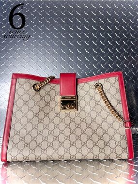 Gucci GG Supreme Canvas Padlock Chain Tote in Red